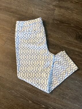 Chico's White and Blue Geometric Ankle Pants 2.5R